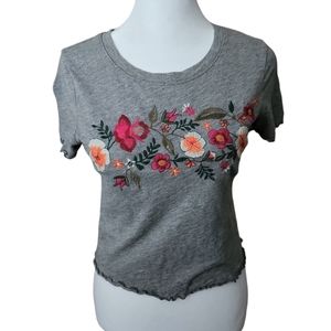 Hollister embroidered t-shirt
